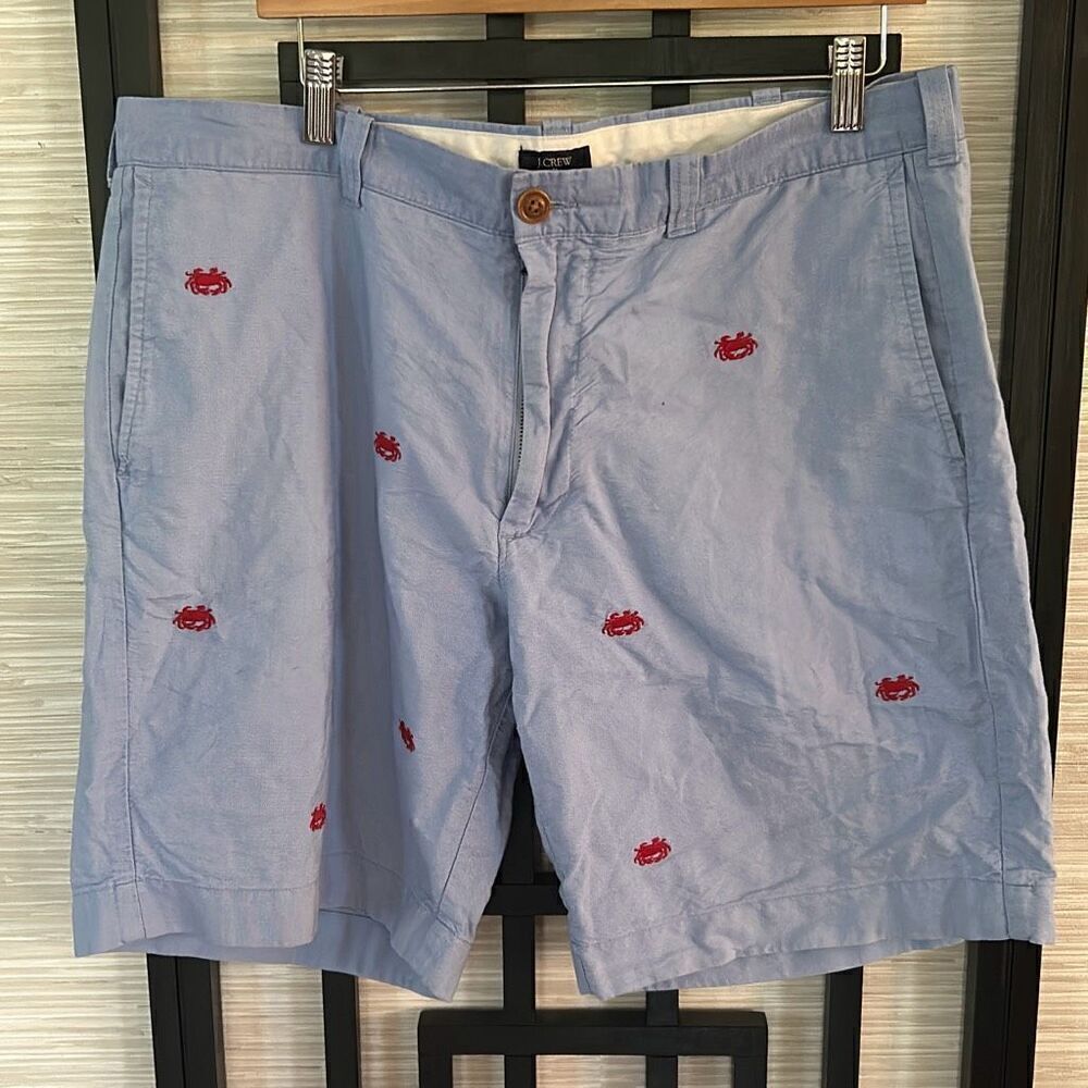 J crew blue and red crab embroidered sun washed Oxford shorts size 36